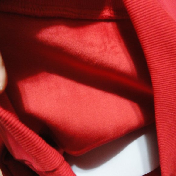 YES I'M COLD red Sweatshirt~New Iron on print~tag is WRONG. C Below - Picture 4 of 6